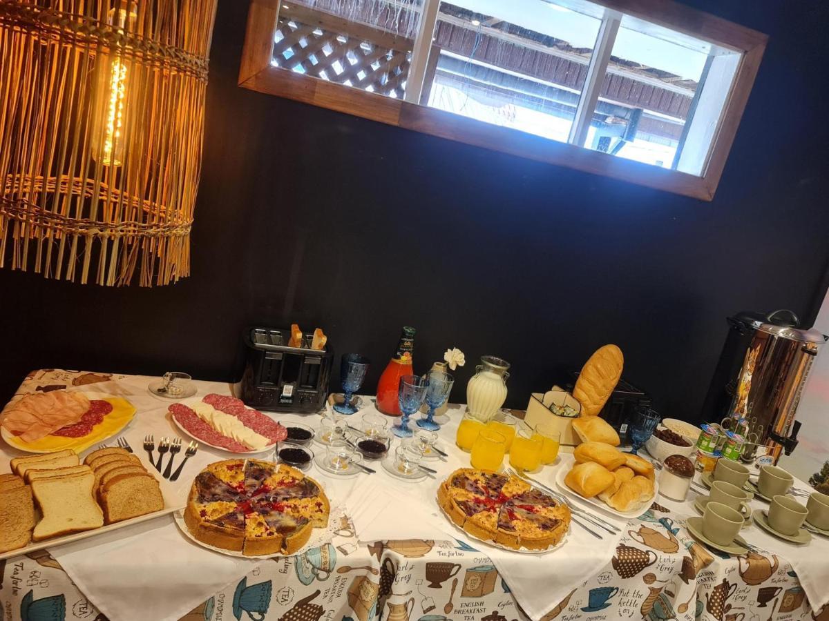 Hotel Boutique Tierra De Islas Chiloe Кастро Екстериор снимка