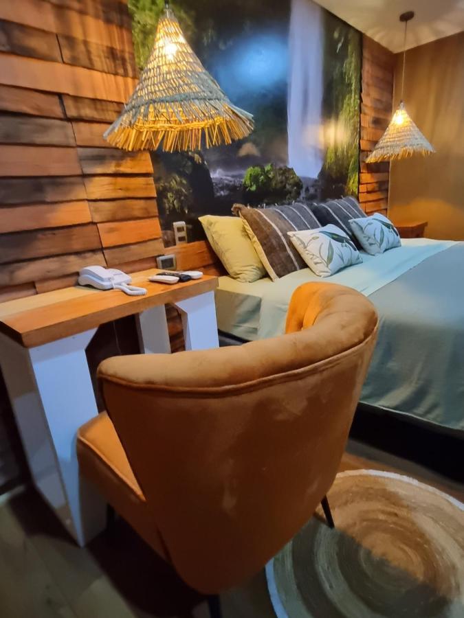 Hotel Boutique Tierra De Islas Chiloe Кастро Екстериор снимка