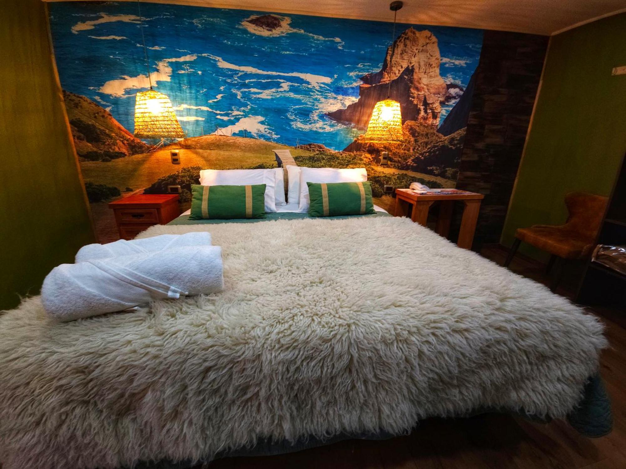 Hotel Boutique Tierra De Islas Chiloe Кастро Екстериор снимка