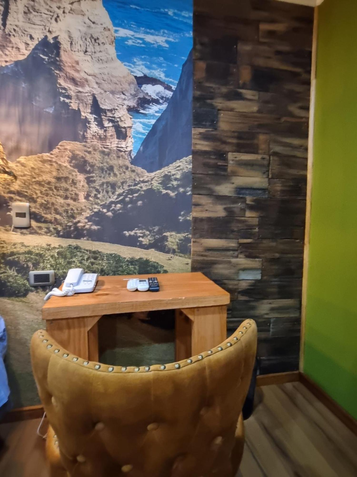 Hotel Boutique Tierra De Islas Chiloe Кастро Екстериор снимка