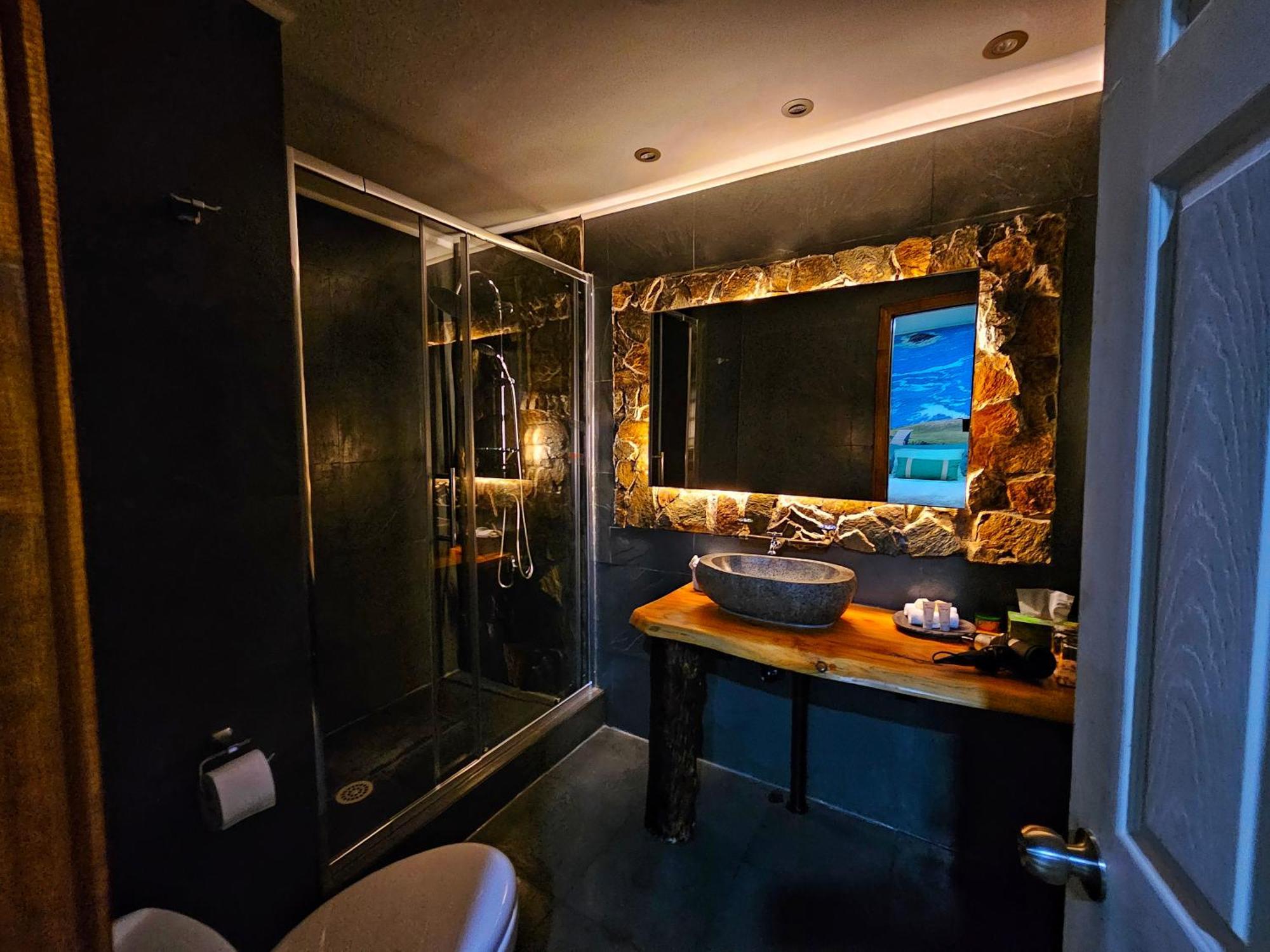 Hotel Boutique Tierra De Islas Chiloe Кастро Екстериор снимка