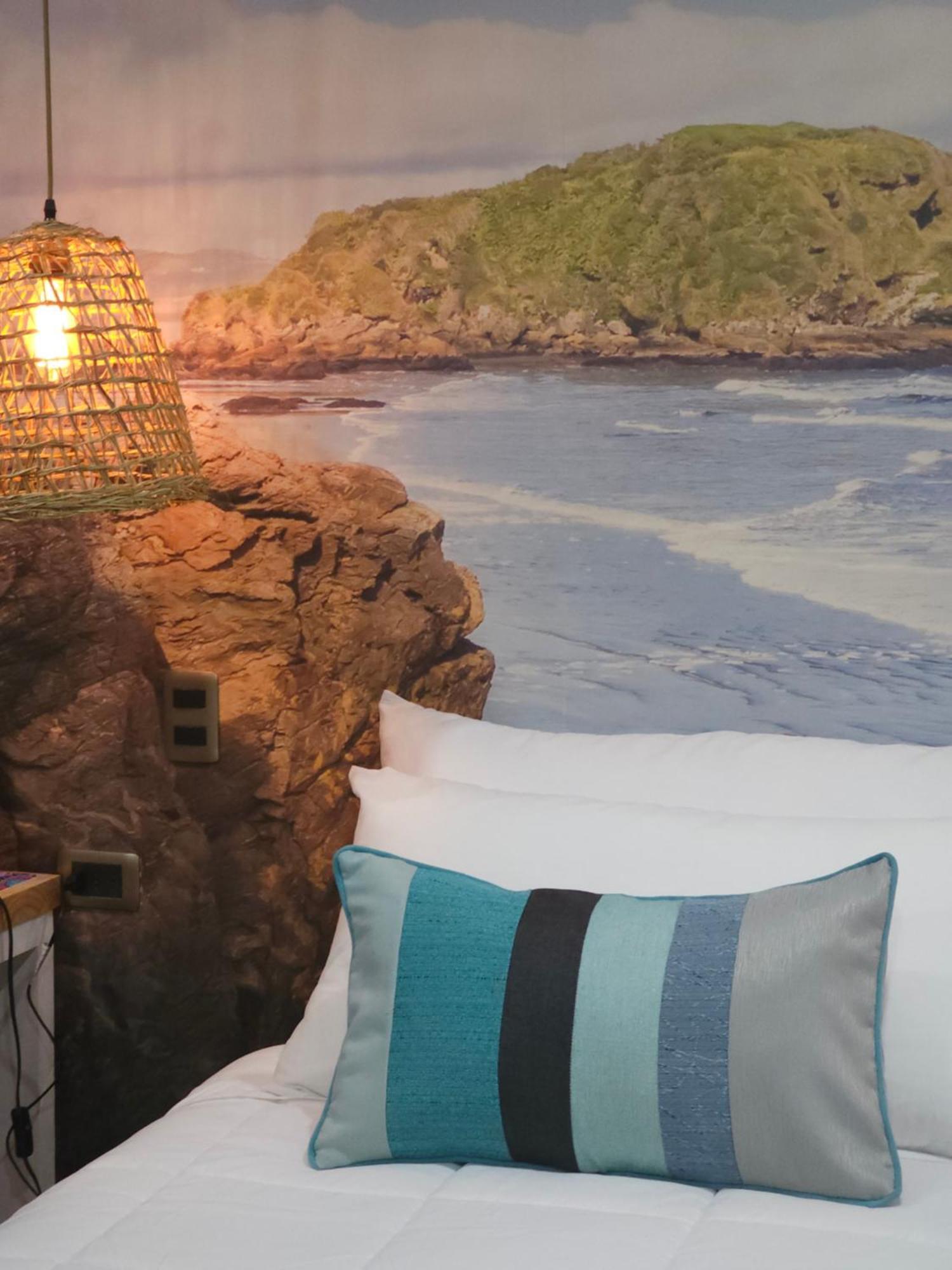 Hotel Boutique Tierra De Islas Chiloe Кастро Екстериор снимка