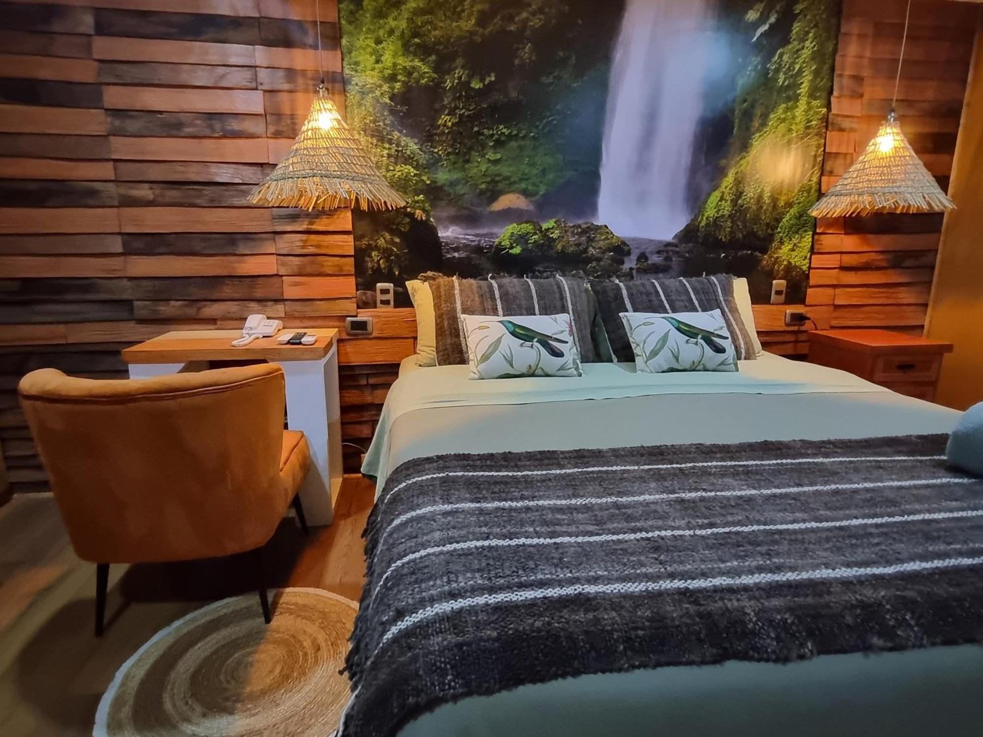 Hotel Boutique Tierra De Islas Chiloe Кастро Екстериор снимка