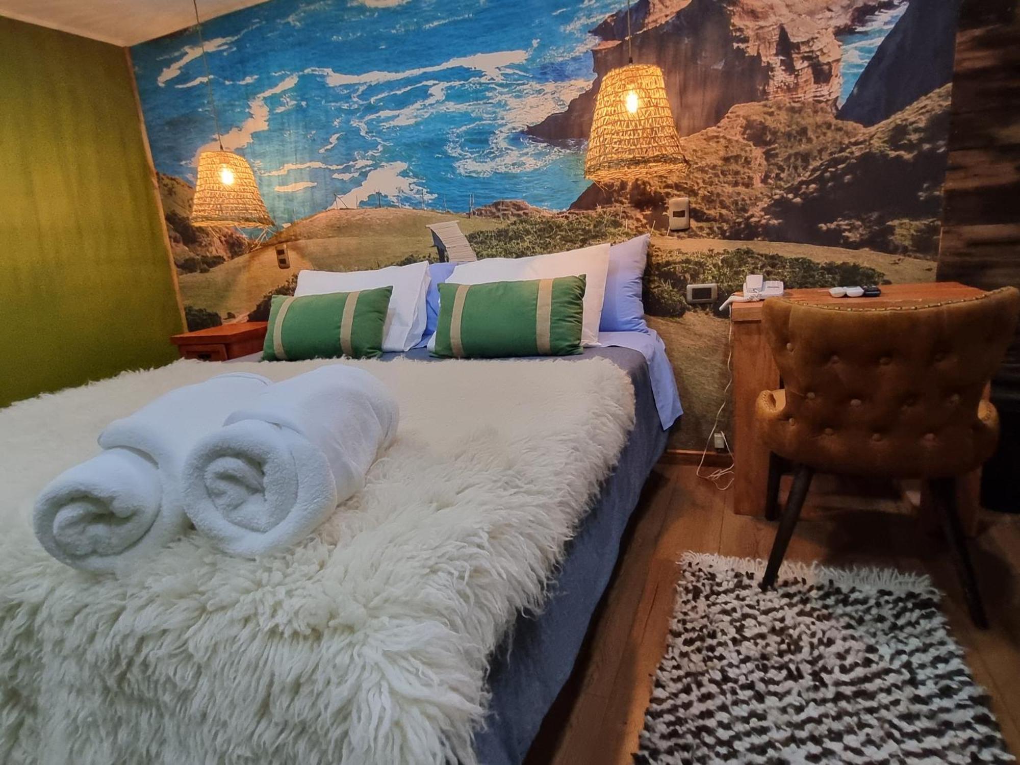 Hotel Boutique Tierra De Islas Chiloe Кастро Екстериор снимка